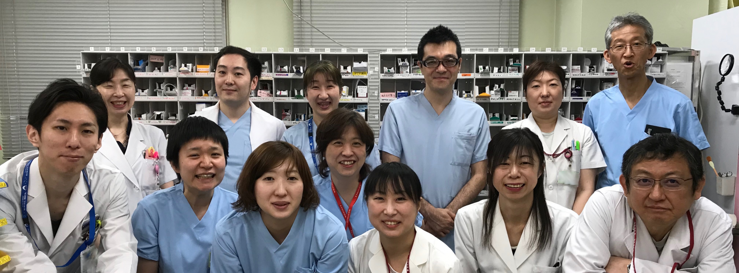 薬剤部の集合写真